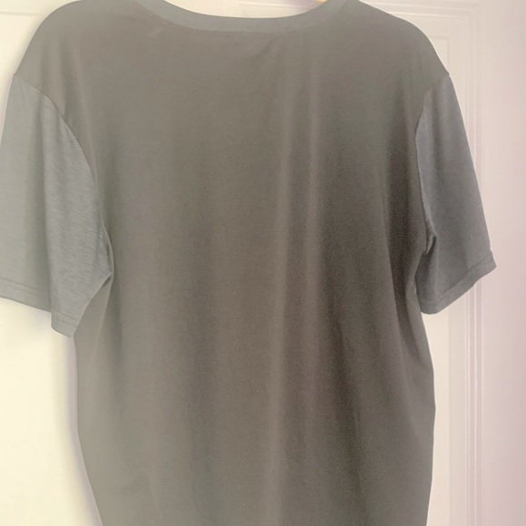 Real Essentials Heather Gray T-Shirt, Men's Size M - Picture 2 of 5